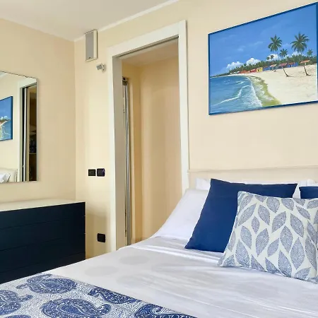 Casaviva - Beachfront Trilo With Parking In Apartmán