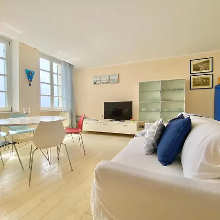 Casaviva - Beachfront Trilo With Parking In Apartment Camogli