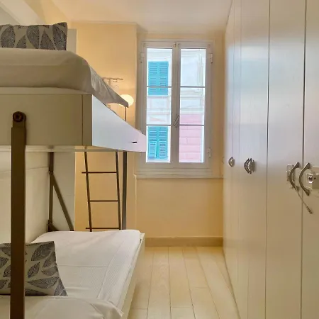 Apartment Casaviva - Beachfront Trilo With Parking In